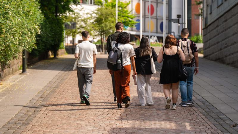 Studenter på campus Borås