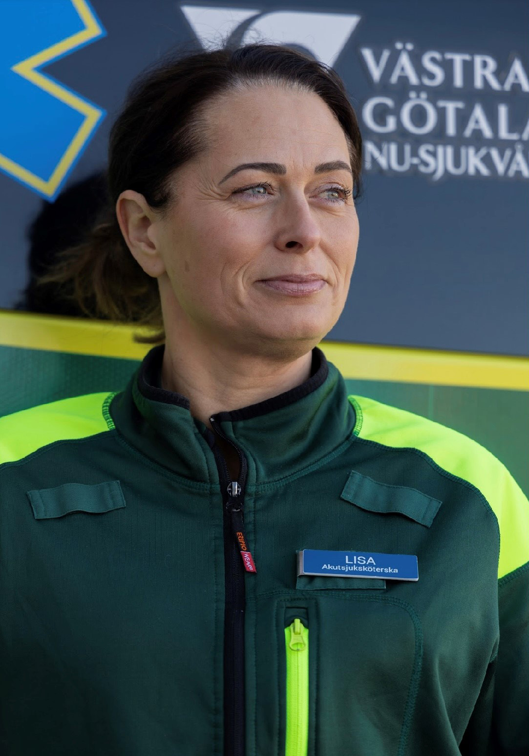 Lisa Bertilsson i ambulanskläder