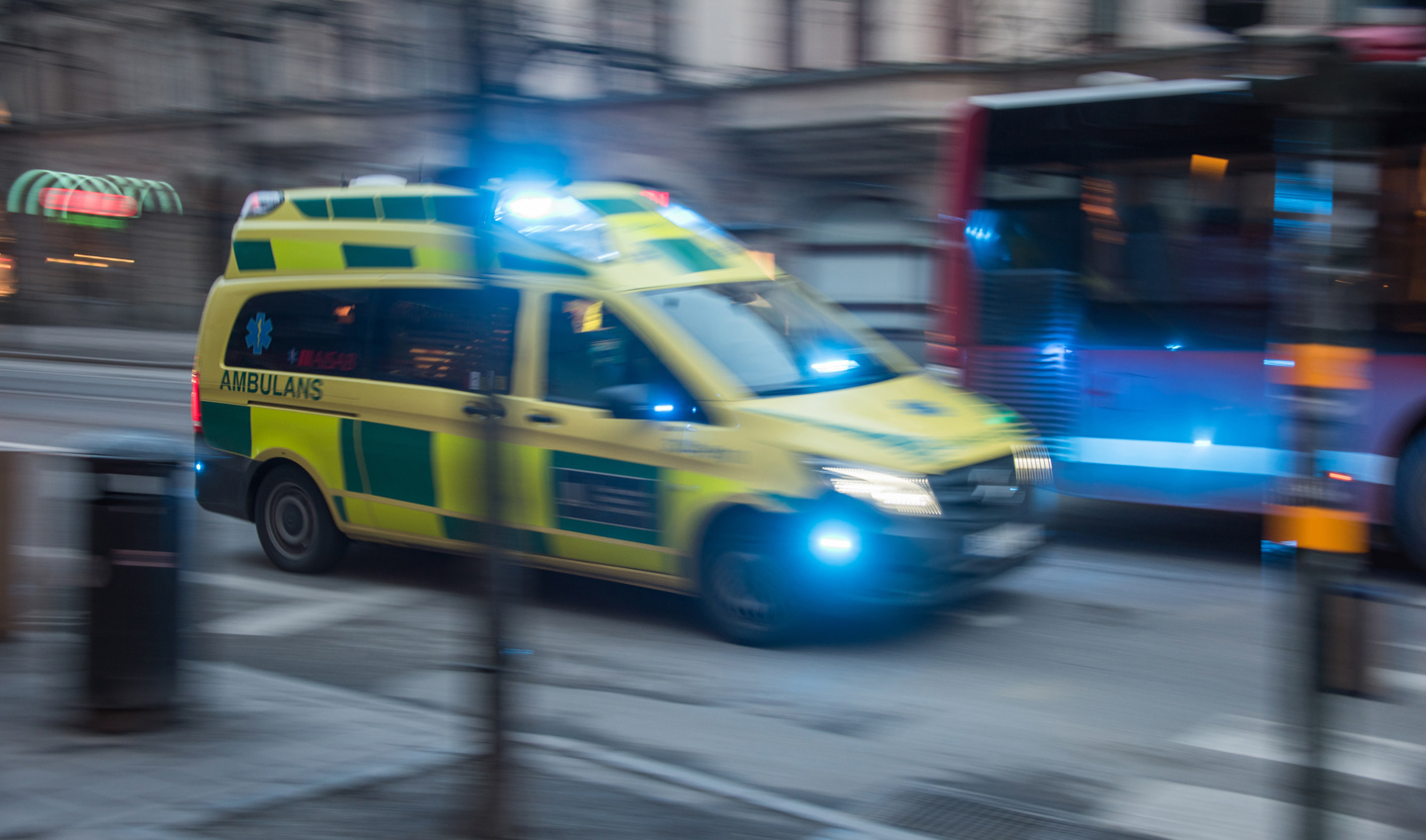 Ambulans på väg